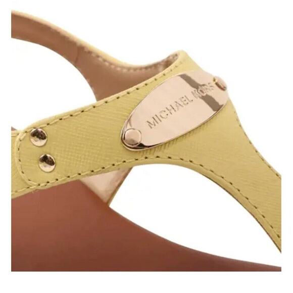 Women's Michael Kors Plate Flat Thong Sandals | Buttercup | 7 - Picture 10 of 16